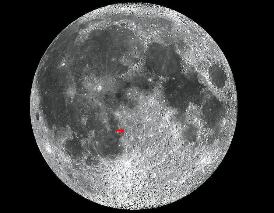 Powierzchnia Księżyca z zaznaczonym kraterem Alfons.